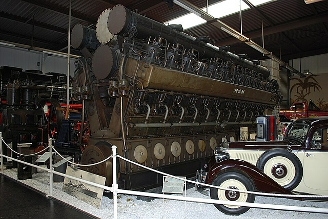 Dieselmotor eines Schiffes 