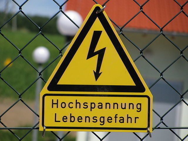 Warnhinweis Hochspannung 