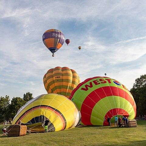 Heißluftballons bei einer Veranstaltung 