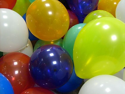 Jeder Luftballon besitzt ein Luftvolumen 