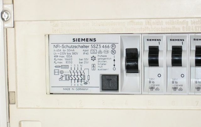 Fehlerstromschutzschalter 