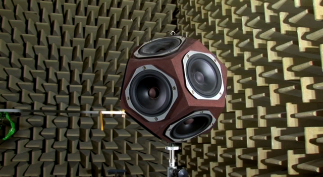 Verkleidung der Wände in einem Tonstudio 