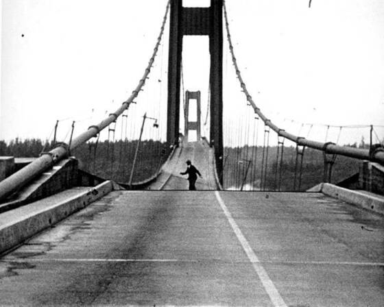 Einsturz der Tacoma-Narrows-Brücke (1940) 