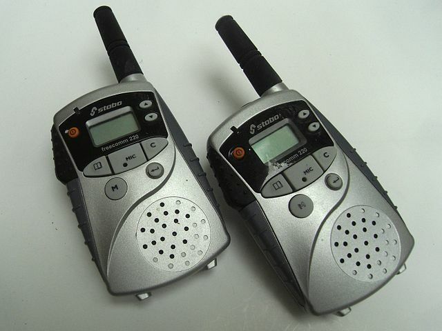 Set aus zwei Walkie-Talkies 